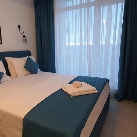 Apartmán Alezzi Beach Seaside Cu Piscina *