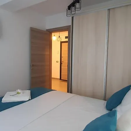 Alezzi Beach Seaside Cu Piscina Apartmán Năvodari