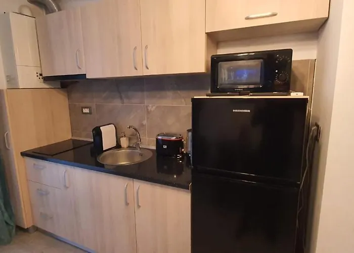 Alezzi Beach Seaside Cu Piscina