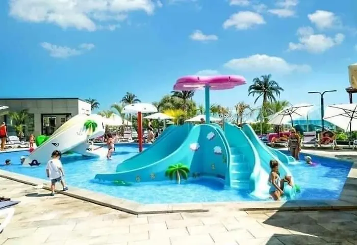 Alezzi Beach Seaside Cu Piscina Navodari