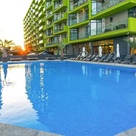 Alezzi Beach Seaside Cu Piscina Apartment *