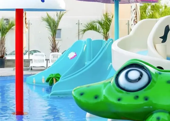 Alezzi Beach Seaside Cu Piscina Apartment